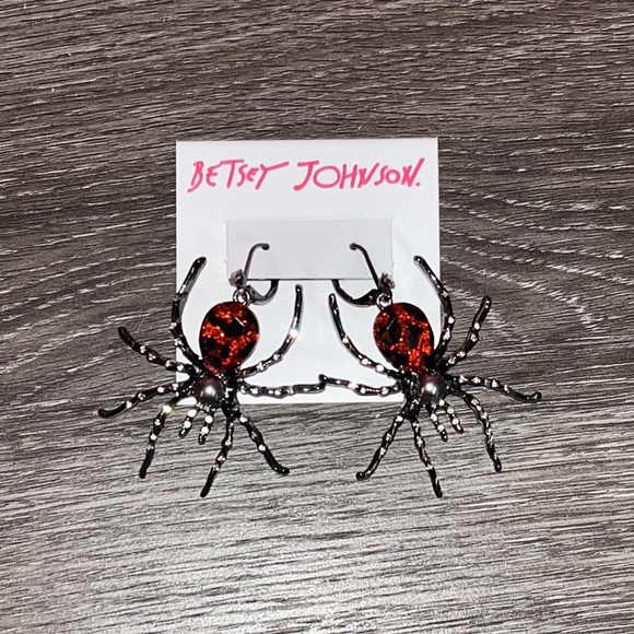 NWT Betsey Johnson,red/black spider earrings great for Halloween - Picture 10 of 12